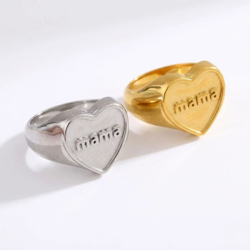 Anillo Oro Corazón Mamá