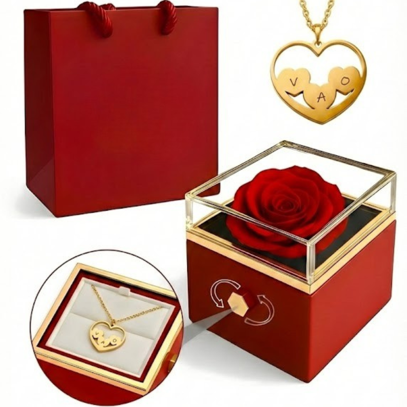 Caja Rosa Real Preservada + Collar Corazón de iniciales
