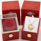 Caja Rosa Real Preservada + Collar Corazón de iniciales